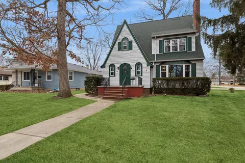 802 Kirkwood Ave, Winthrop Harbor, IL 60096