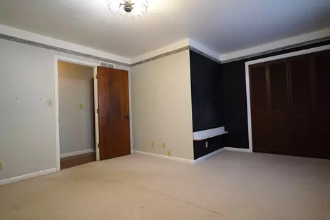 Bedroom - 2 Golfview Pl, Dekalb, IL 60115 photo 2 of 3