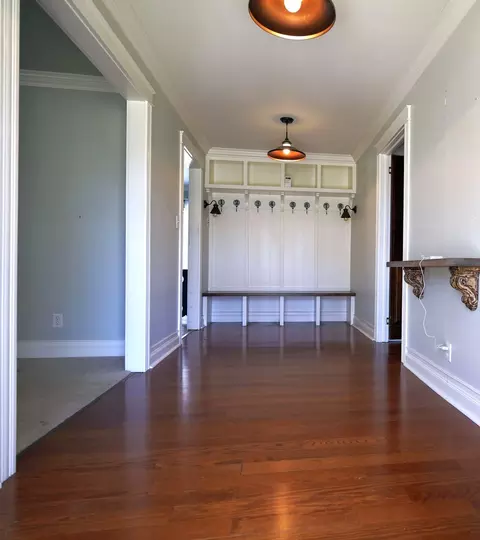 Entry Way - 2 Golfview Pl, Dekalb, IL 60115 photo 1 of 4