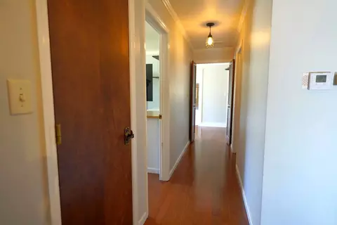 Entry Way - 2 Golfview Pl, Dekalb, IL 60115 photo 4 of 4