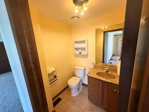 Bath - 1807 Fargo Ave, Mchenry, IL 60050 photo 1 of 5