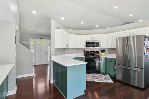 Kitchen - 24339 W Apple Tree Ln, Plainfield, IL 60585 photo 1 of 4