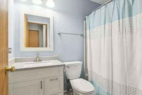 Bath - 24339 W Apple Tree Ln, Plainfield, IL 60585 photo 3 of 3