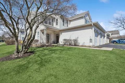 3099 Falling Waters Ln, Lindenhurst, IL 60046