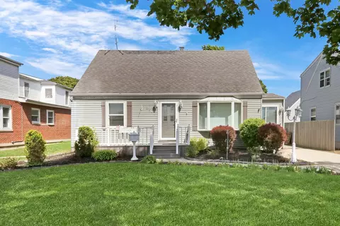 2207 Eshcol Ave, Zion, IL 60099
