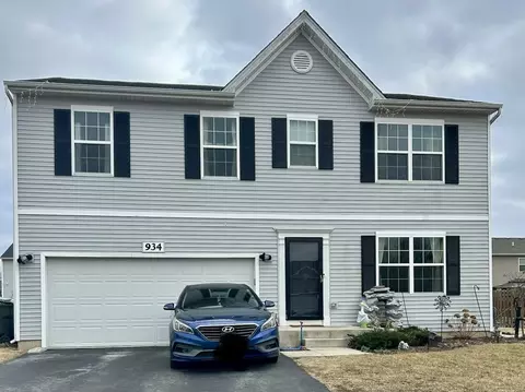 934 Derby Dr, Plano, IL 60545