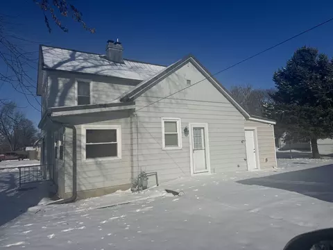 602 E Webster St, Clinton, IL 61727 photo 7