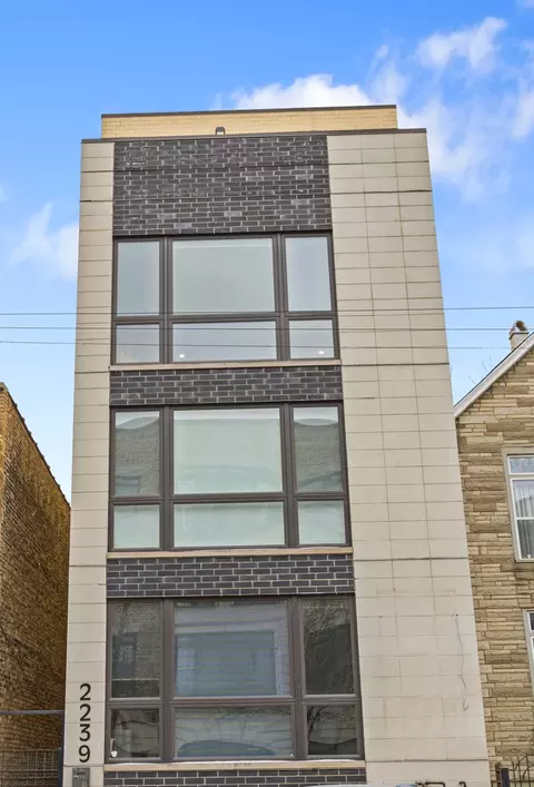 2239 W Belmont Ave #3, Chicago, IL 60618