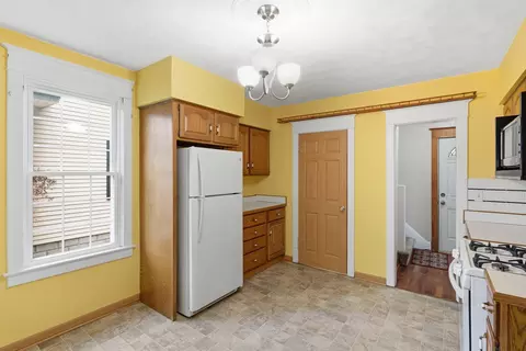 Kitchen - 2011 15th Street A, Moline, IL 61265 photo 3 of 3