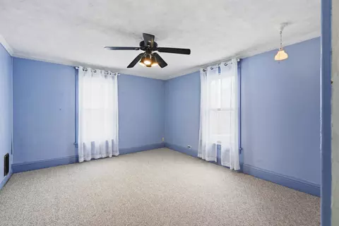 Bedroom - 2011 15th Street A, Moline, IL 61265 photo 5 of 6