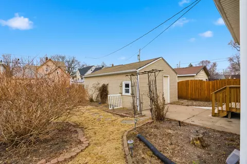 Exterior - 2011 15th Street A, Moline, IL 61265 photo 4 of 6