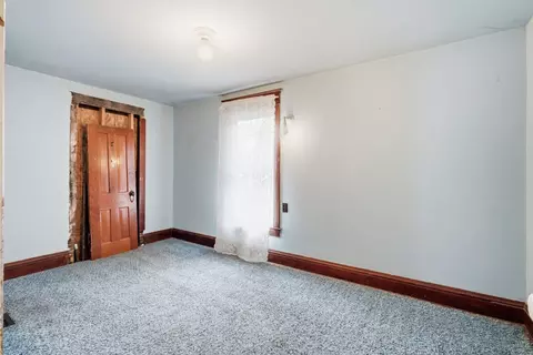 Bedroom - 2011 15th Street A, Moline, IL 61265 photo 3 of 6