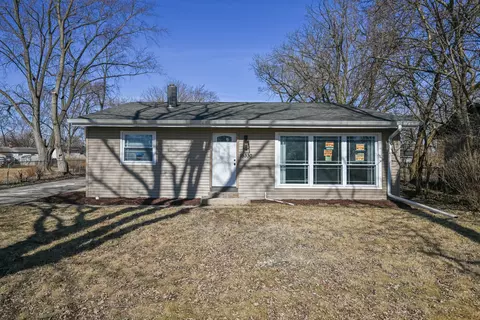 15330 Cherry Ln, Markham, IL 60428