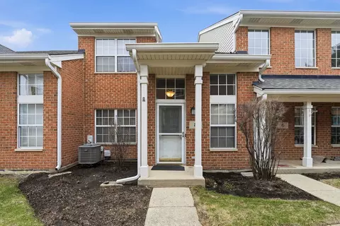 8 Saint Regis Ct, Elmhurst, IL 60126