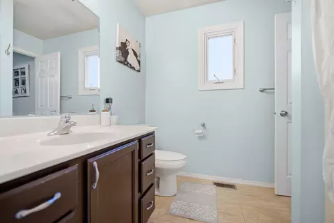 Bath - 1015 Primrose Ln, Normal, IL 61761 photo 2 of 3