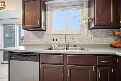 Kitchen - 1015 Primrose Ln, Normal, IL 61761 photo 2 of 4