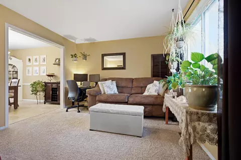 Living - 1015 Primrose Ln, Normal, IL 61761 photo 1 of 1