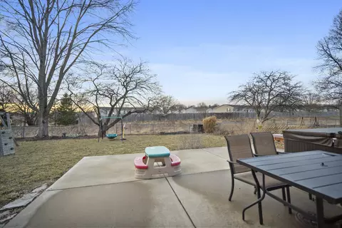 Exterior - 1015 Primrose Ln, Normal, IL 61761 photo 3 of 6
