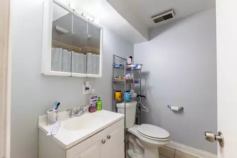 Bath - 7508 W 59th St, Summit, IL 60501 photo 2 of 6