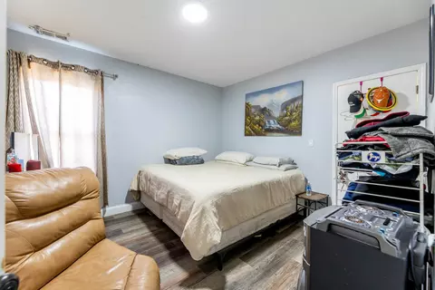 Bedroom - 7508 W 59th St, Summit, IL 60501 photo 4 of 6