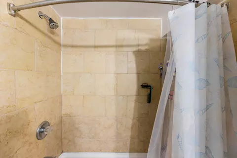 Bath - 7508 W 59th St, Summit, IL 60501 photo 1 of 6