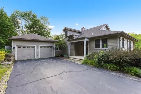 33 Sugarcreek Trl, Galena, IL 61036