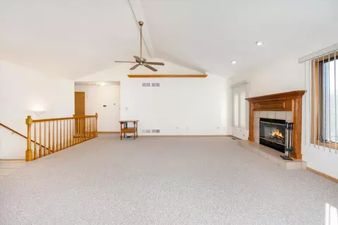 Living - 5103 W Park Ln, Monee, IL 60449 photo 3 of 14