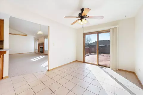 Living - 5103 W Park Ln, Monee, IL 60449 photo 13 of 14