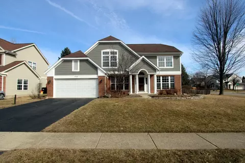 1709 Cunningham Ln, Crystal Lake, IL 60014