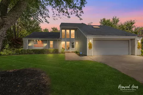 23 Birchwood Ln, Saint Anne, IL 60964