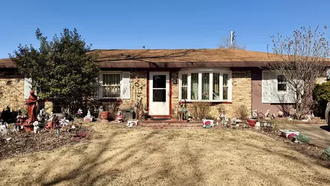 1516 Ruth Ann Dr, Centralia, IL 62801