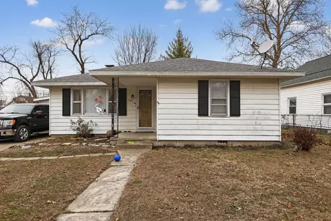 1006 Hester Ave, Centralia, IL 62801