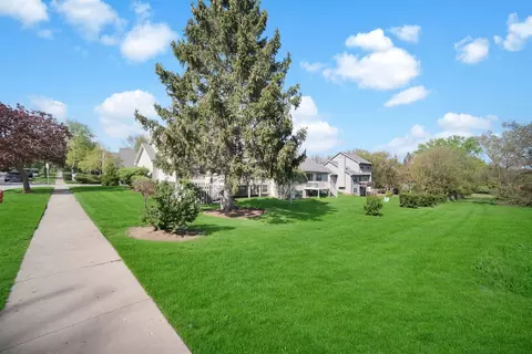 Exterior - 2302 Robin Ln #0, Elgin, IL 60123 photo 7 of 7