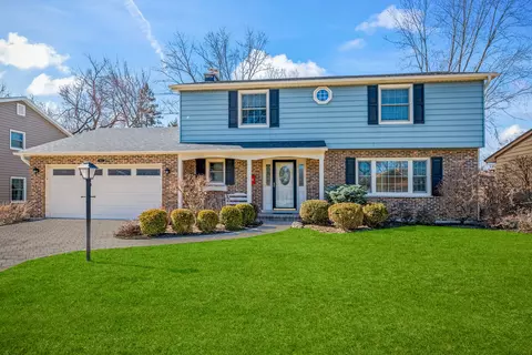 940 N Carmel Dr N, Palatine, IL 60074