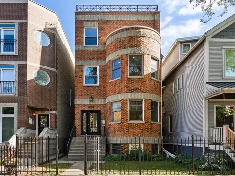 3033 N Racine Ave #2, Chicago, IL 60657
