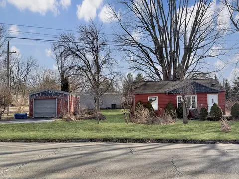 115 Stephenson St, Cedarville, IL 61013