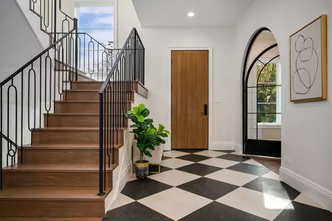 Entry Way - 809 Lenox Rd, Glenview, IL 60025 photo 5 of 8