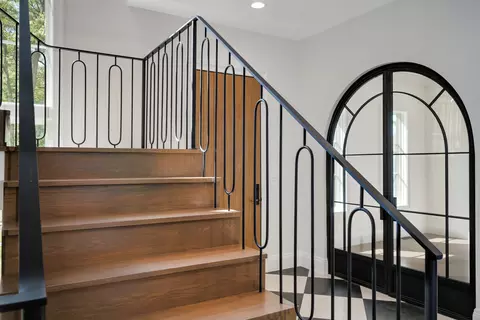 Entry Way - 809 Lenox Rd, Glenview, IL 60025 photo 4 of 8