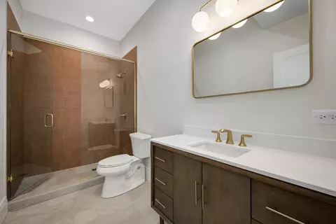 Bath - 809 Lenox Rd, Glenview, IL 60025 photo 10 of 10