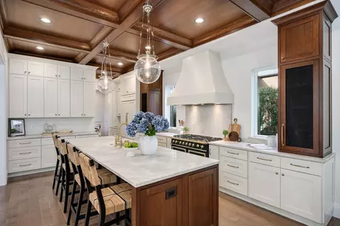 Kitchen - 809 Lenox Rd, Glenview, IL 60025 photo 5 of 14