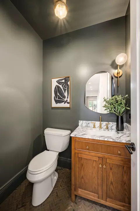 Bath - 809 Lenox Rd, Glenview, IL 60025 photo 1 of 10