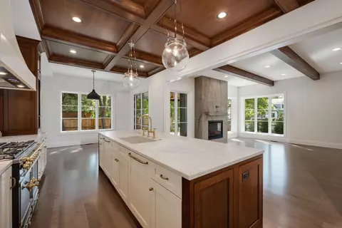 Kitchen - 809 Lenox Rd, Glenview, IL 60025 photo 7 of 14