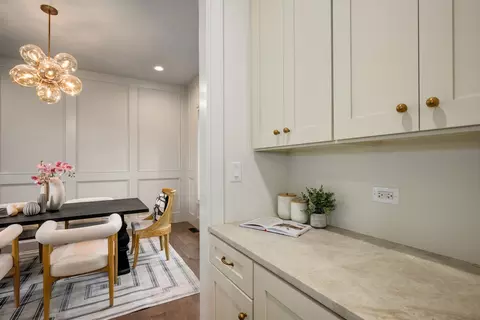 Dining - 809 Lenox Rd, Glenview, IL 60025 photo 3 of 4