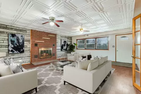 Living - 4539 Clyde Ave, Lyons, IL 60534 photo 1 of 6
