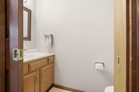 Bath - 811 Landau Ln, Normal, IL 61761 photo 1 of 5