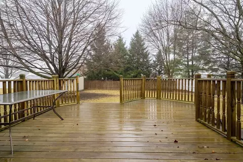 Exterior - 811 Landau Ln, Normal, IL 61761 photo 4 of 7
