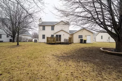 Exterior - 811 Landau Ln, Normal, IL 61761 photo 5 of 7