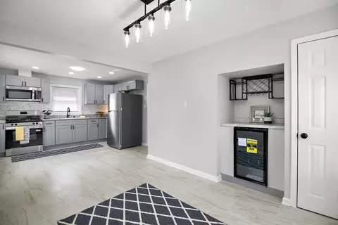 Kitchen - 14819 Evers St, Dolton, IL 60419 photo 3 of 3