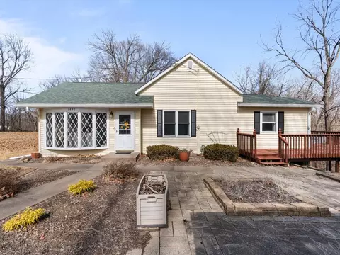 1440 45th St, Moline, IL 61265 photo 5