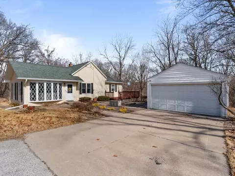 1440 45th St, Moline, IL 61265 photo 3